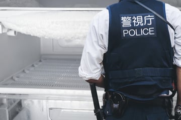 Seniorin (75) versteckt Leiche von toter Tochter in Kühltruhe