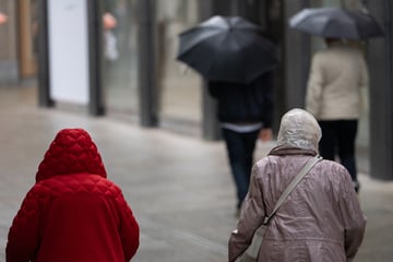 Donner, Schauer, Wiederholung: NRW bleibt im Regen gefangen
