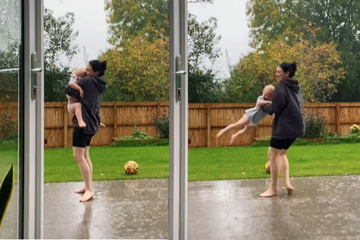 Mutter tanzt mit Sohn (2) im Regen: Was er ihr zwei Jahre später zu sagen hat, erstaunt sie