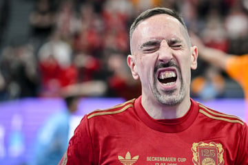 Infektion beendete seine Karriere: Bayern-Legende Ribéry hätte fast sein Bein verloren!