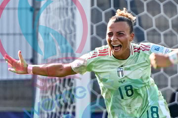 Frauen-EM im Liveticker: Bayerns Caruso trifft! Italien siegt zum Auftakt
