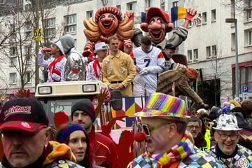 Rosenmontagszug in Mainz muss wegen "Alkoholleiche" gestoppt werden
