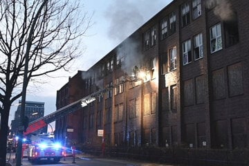 Hamburg: Feuer in Hamburger "Lost Place" ausgebrochen