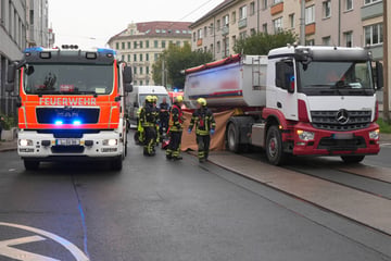 Tödlicher Unfall in Leipzig: Lastwagen überrollt Radfahrerin