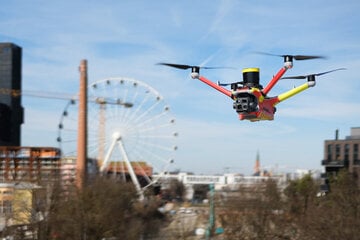 München: Erfolgreicher Test: Feuerwehr München setzt mehr Drohnen ein