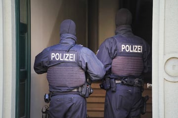 Leipzig: Hunderte Datenträger sichergestellt: Große Kinderporno-Razzien in Leipzig und Dresden
