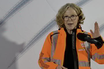 Pochen auf Elektrifizierung der Bahnstrecke: Ministerin macht Druck in Berlin