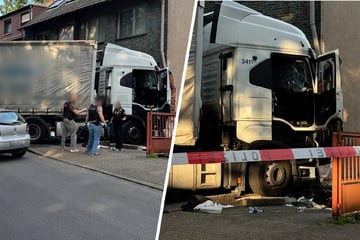 Lastwagen kracht in Wohnhaus: Zwei Tote nach Unfall in NRW