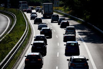 Unfall A38: Unfall auf der A38: Stau nahe Leipzig