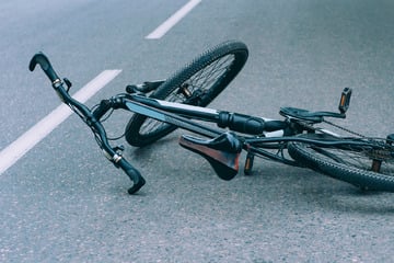 Unfall in der Börde: Kind von Opel erfasst und verletzt