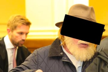 Prozess gegen mutmaßliche Betrüger-Bande aus Sachsen: Falsches Gebäude, Treppensturz und ein Fake-Bart