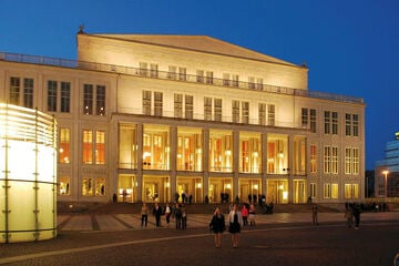 Leipzig: Eklat während Vorstellung in Leipziger Oper: Besucher (83) zeigt plötzlich Hitlergruß!