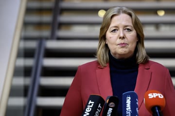 "Einige wollen den Sozialstaat rasieren" - Arbeitsministerin Bas mit harten Worten gegen rechts