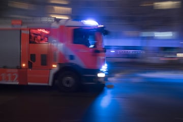 Berlin: Feuer im Hausflur: Drei Erwachsene und drei Kinder verletzt