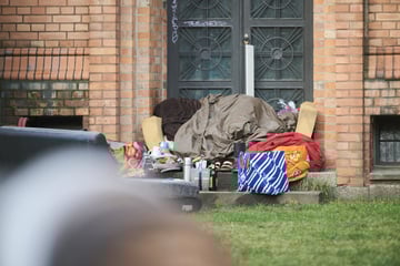 Berlin: Gegen den Kopf: Mann tritt auf Obdachlose ein während sie schliefen