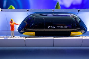 München: Transportmittel der Zukunft: Spatenstich für Hyperloop-Strecke bei München