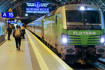 Leipzig: Flixtrain fährt früher als geplant ab - Reisende rennen zum Bahngleis, sind aber zu spät