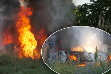 Funken sprühen: Opel steht lichterloh in Flammen