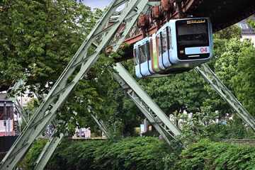 Schwebebahn-Jubiläum in Wuppertal: Freie Fahrt und großes Familienfest
