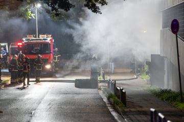 Hamburg: Flammen im Parkhaus: Große Rauchschwaden bedrohen Anwohner