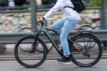 Immer mehr Pedelec-Unfälle in Sachsen: ADFC fordert Radwegausbau und Tempo 30