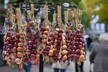 Weniger Besucher beim Weimarer Zwiebelmarkt als vor einem Jahr