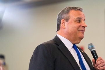 Chris Christie sets the record straight on potential third-party run
