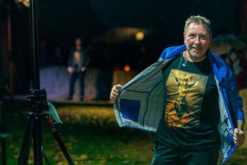 Schauspieler Thomas Böttcher als Model im Kloster