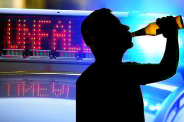 Betrunkene Fahrer sorgen für Unfälle in Dresden und Pirna: Einer begrüßt Beamte mit Bierflasche