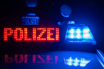 Unfall A81: Auto knallt in Laster: A81 Richtung Stuttgart voll gesperrt