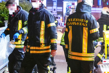 Ein Toter und sechs Verletzte bei Wohnhaus-Brand in Darmstadt