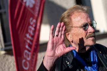 An Weihnachten begnadigt: Frank Zanders Gans Erna stirbt an Vogelgrippe