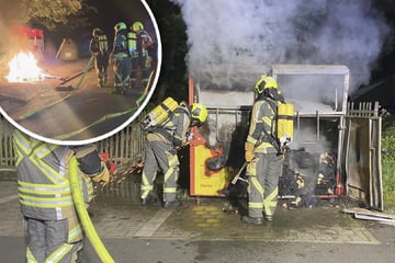 Mehrere Container-Brände halten Feuerwehr in Atem