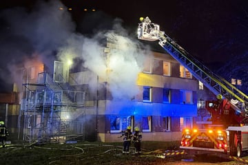 Unterkunft für Flüchtlinge in Flammen: Eine Person verletzt