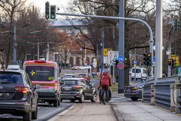 Dresden: Rathaus zieht Bilanz: Was hat neue Ampelregelung am Sachsenplatz gebracht?