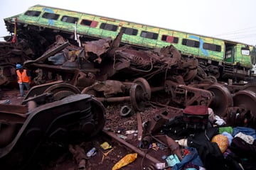 India train crash leaves over 260 dead and more than 900 injured