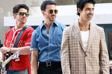 20 Jahre Jonas Brothers: Überraschungs-Comeback mit diesem Star sorgt für Gänsehaut