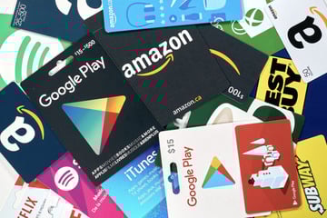 Betrugsmasche falscher Chef: Frau fällt auf diesen Trick herein