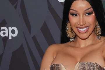 Cardi B reveals her baby girl's face to the world: "It is you Miss Blossom Belles"