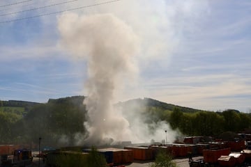 Rauchsäule im Erzgebirge: Was brennt hier?