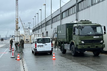 Bundeswehr übt den Ernstfall! Soldaten sichern Hamburger Hafen