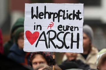 Kein Kanonenfutter: Schüler streiken gegen drohende Wehrpflicht