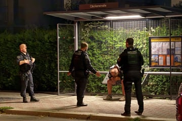 Messerattacke: Vorfall in Strehlen: Fahrgäste beobachten vermeintlichen Messermann