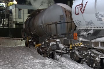 Hamburg: Zu viel Schnee auf den Schienen? Güterzug entgleist