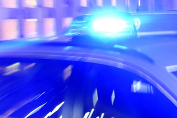 Dresden: 32-Jähriger bedroht Frau (29) am Albertplatz mit Messer: Jugendliche werden zu Helden!