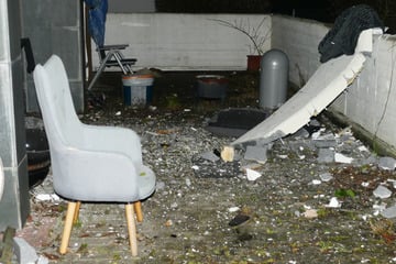 Explosion in Wohnhaus: Mama eines fünf Monate alten Babys wird schwer verletzt