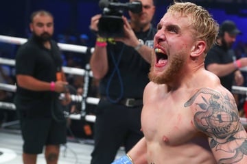 Jake Paul shocks the boxing world with a split decision win over Woodley!