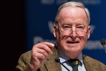 Gauland prahlt mit den Verdiensten der AfD und lobt sich selbst