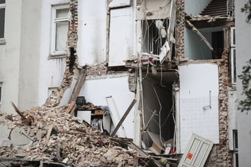 Seit Not-Abriss ausgesperrt: Bewohner der Holstenstraße wollen endlich zurück nach Hause