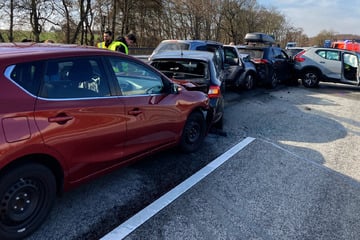 Unfall A3: Unfall mit Schwerverletzten: Sieben Autos krachen auf der A3 ineinander